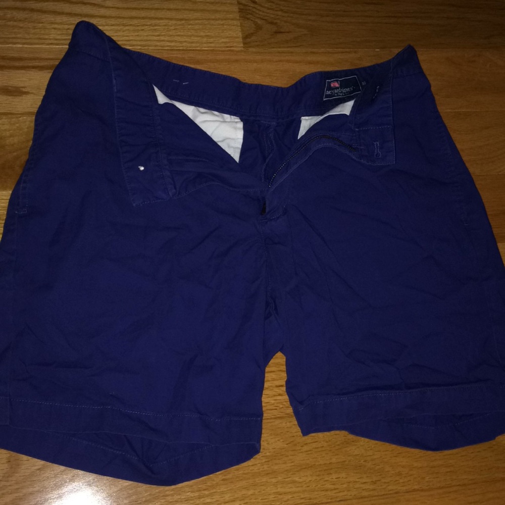VV shorts waist size 32 inseam 6 inches